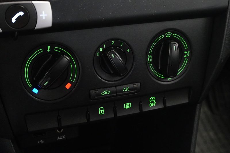 Škoda Rapid - fotka 19 z 21