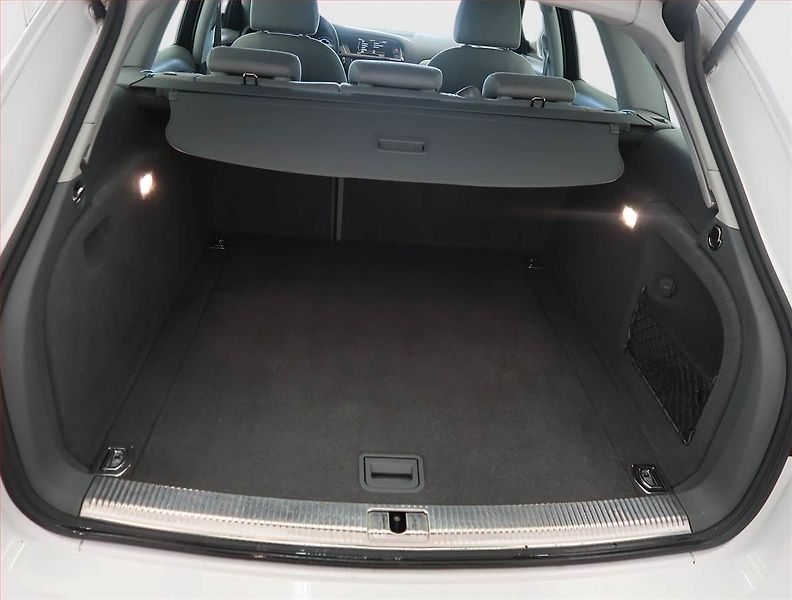 Audi A4 (2015) Attraction 2.0 TDI, Automat - fotka 14 z 15