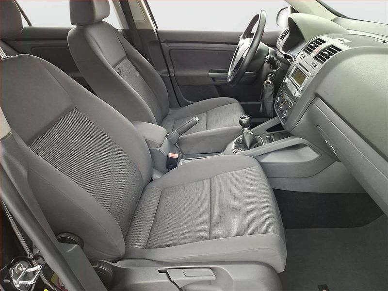 Volkswagen Golf (2006) 1.9 TDI, dobrý stav - fotka 9 z 14