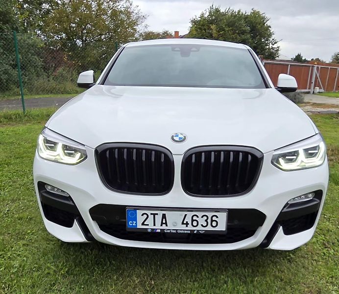 BMW X4 - fotka 2 z 23