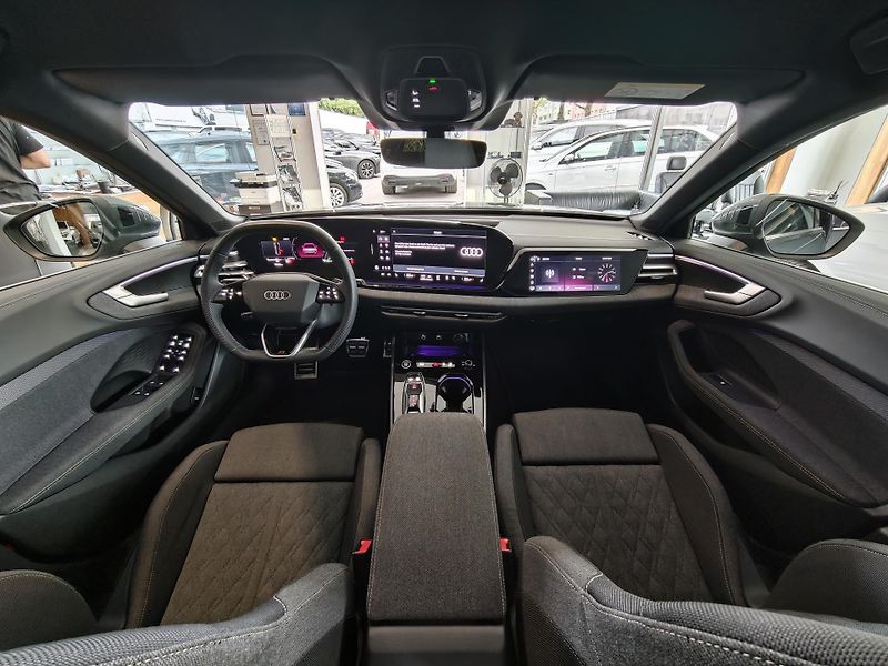 Audi A5 (2025) Avant TDI quattro S line Tech+ - fotka 22 z 32