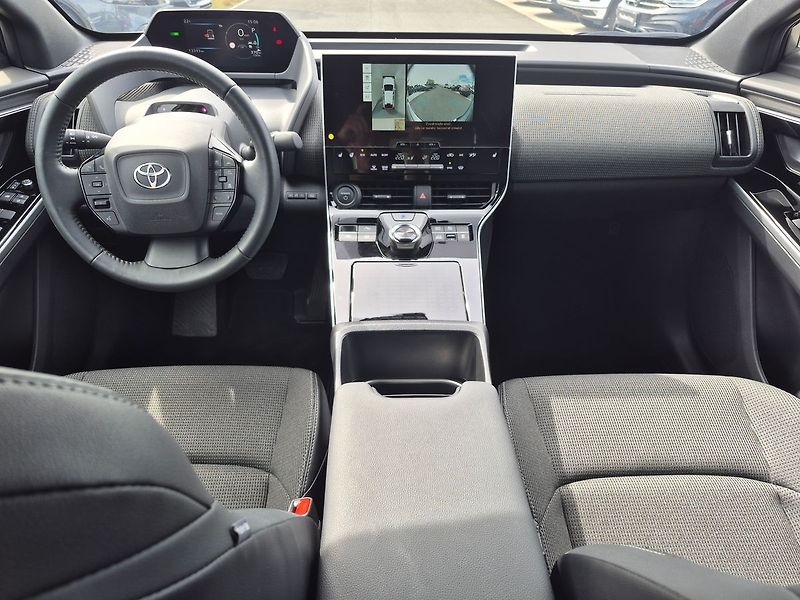 Toyota bZ4X Prestige 4x4 - fotka 7 z 20