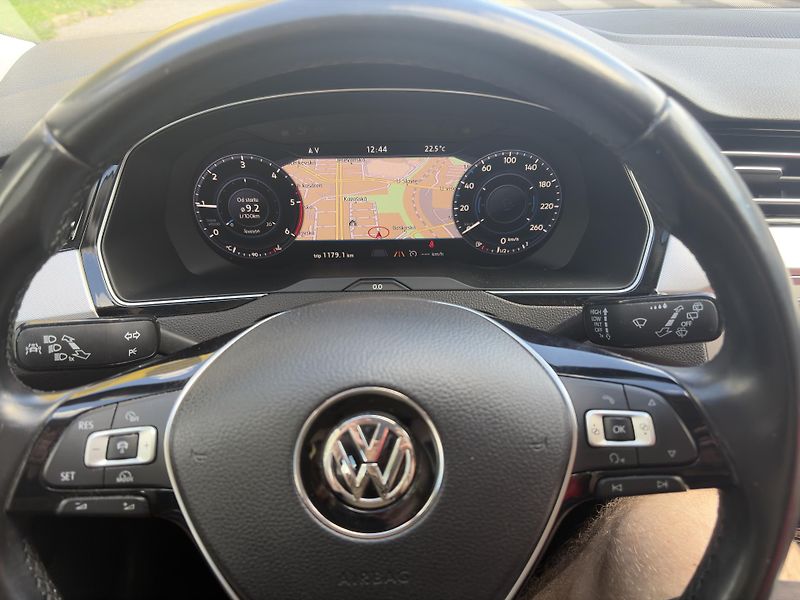 Volkswagen Passat Variant (2017) Velmi hezký stav, krásně jezdí - fotka 11 z 20