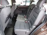 Volkswagen Touran (2011) 1.4 TSi, AC, výhřev sed - náhled 10