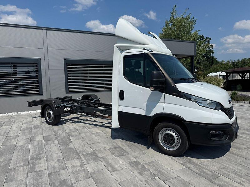 Iveco Daily (2024) 2,3 JTD 115 KW 35S16 - fotka 3 z 18