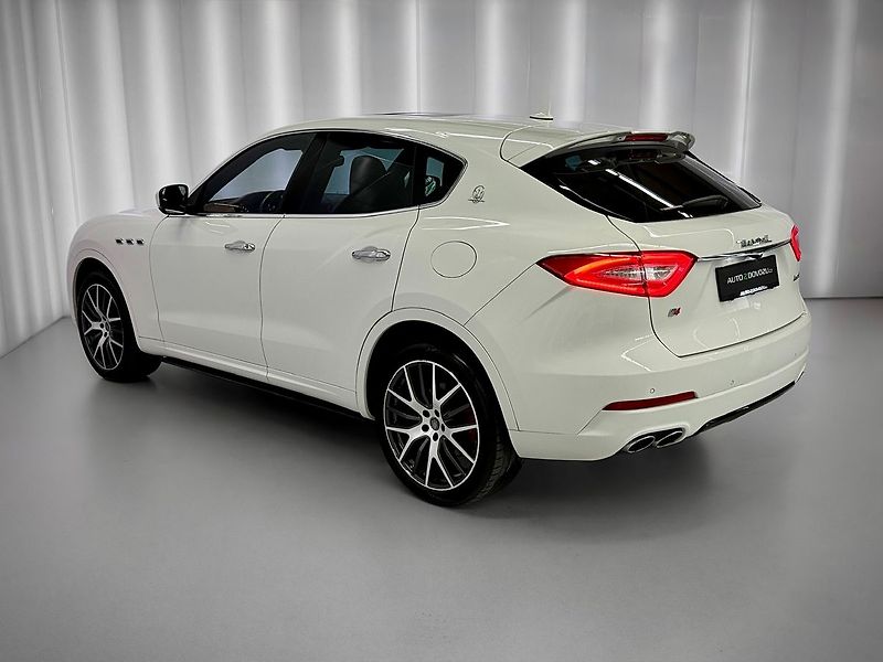 Maserati Levante V6 Q4 DIESEL, PANORAMA, VZDUCH - fotka 5 z 28