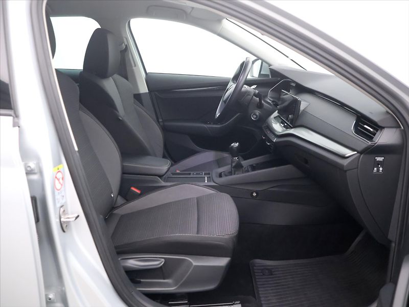 Škoda Octavia 2,0 TDI 85kW Ambition CZ DPH - fotka 11 z 32