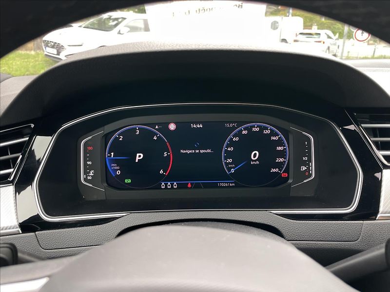 Volkswagen Passat 2,0 TDI 4MOT DSG RLine  Varian - fotka 9 z 23