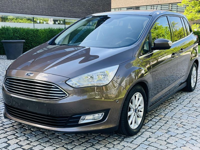 Ford Grand C-MAX 2.0TDCi MAN TAŽNÉ 1MAJITEL - fotka 4 z 50