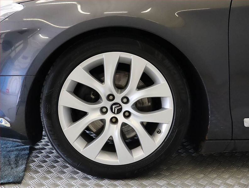 Citroën C5 (2012) 2.2 HDI, Automat, Navi, Xenony - fotka 15 z 26