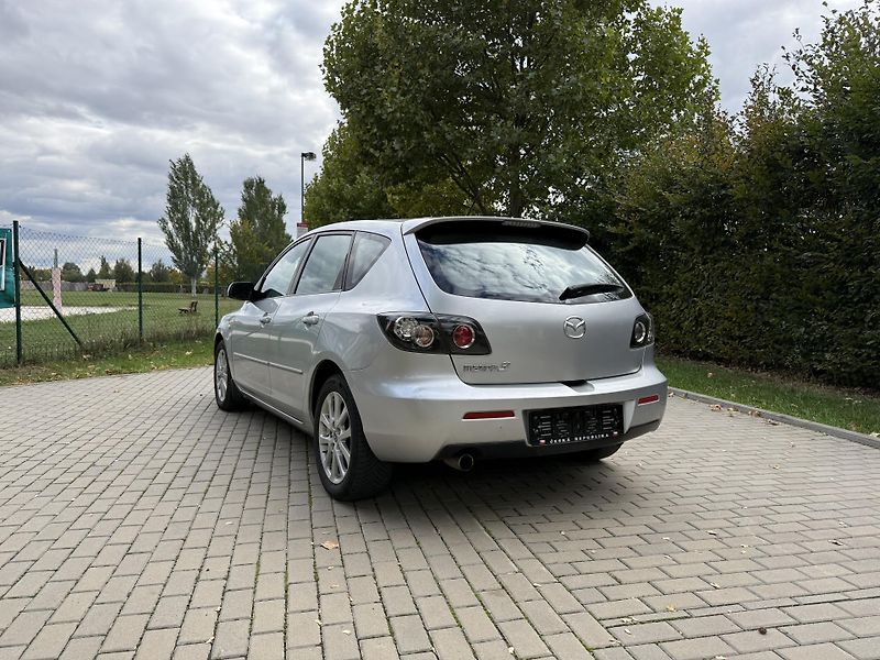 Mazda 3 2.0 Sport Active - fotka 8 z 30