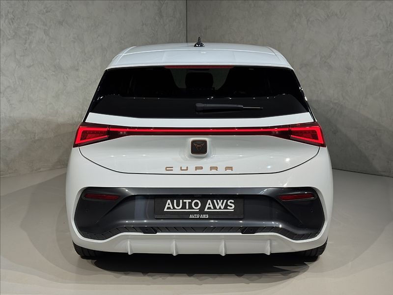 Cupra Born 150kW LED Tepelko Kamera - fotka 9 z 50