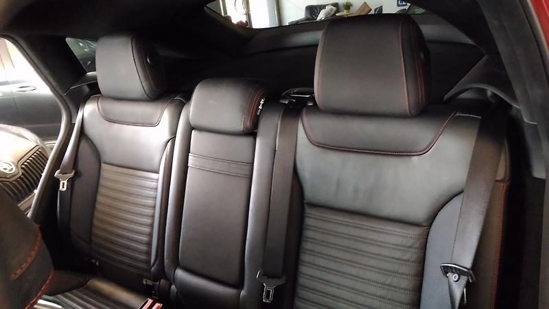 Mercedes-Benz GLE (2015) 450I,270KW,LED,PANOR.ALU r.21 - fotka 12 z 36