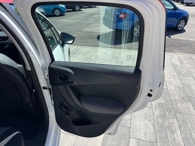 Citroën C3 (2014) FLASH 1.0i 50kW - fotka 24 z 31