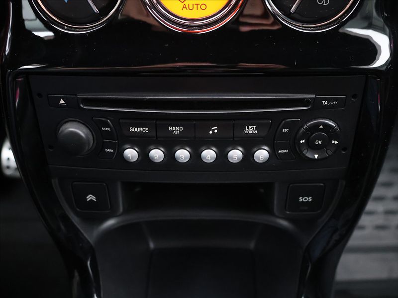 Citroën DS3 1,6 Turbo 115kW Aut.klima 1.Ma - fotka 20 z 27