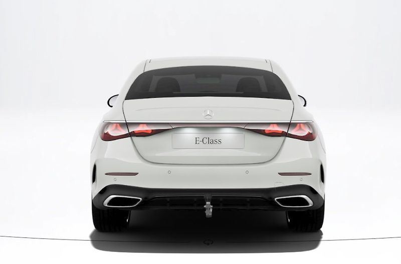 Mercedes-Benz Třídy E (2026) 300 de 4MATIC s EQ Linie AMG - fotka 4 z 11