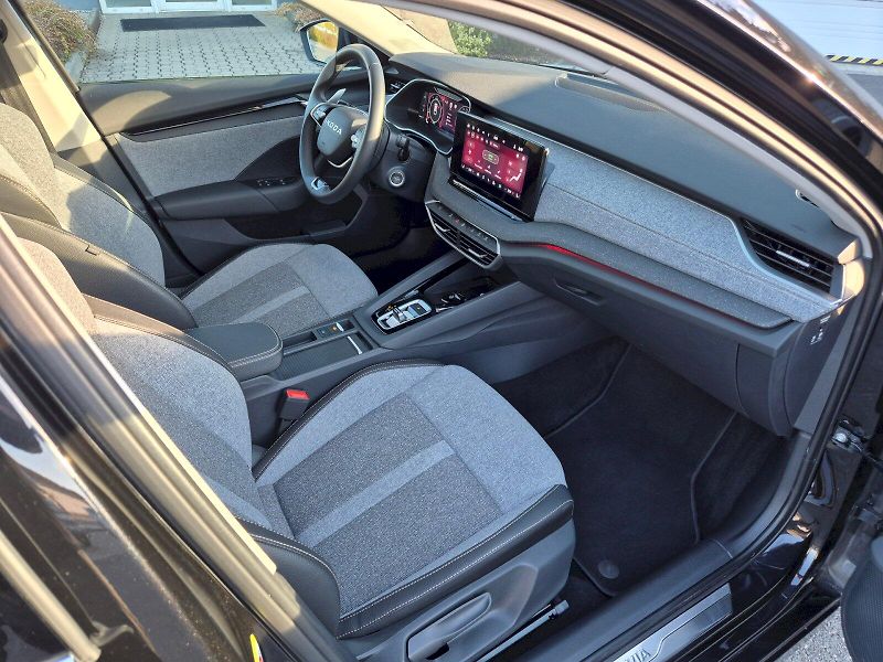 Škoda Octavia (2025) Top Selection 1.5TSi M-HEV 110 - fotka 21 z 32