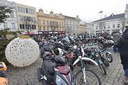 Štědrodenní motorkářská vyjížďka se srazem na Karlově náměstí v Kolíně.