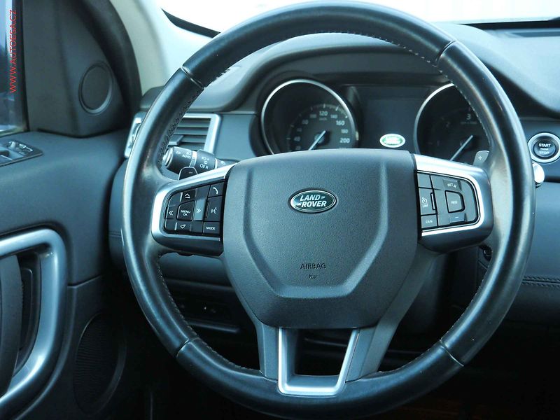 Land Rover Discovery (2017) 2.0 TD4 4x4, AT, navi, bixen - fotka 11 z 23