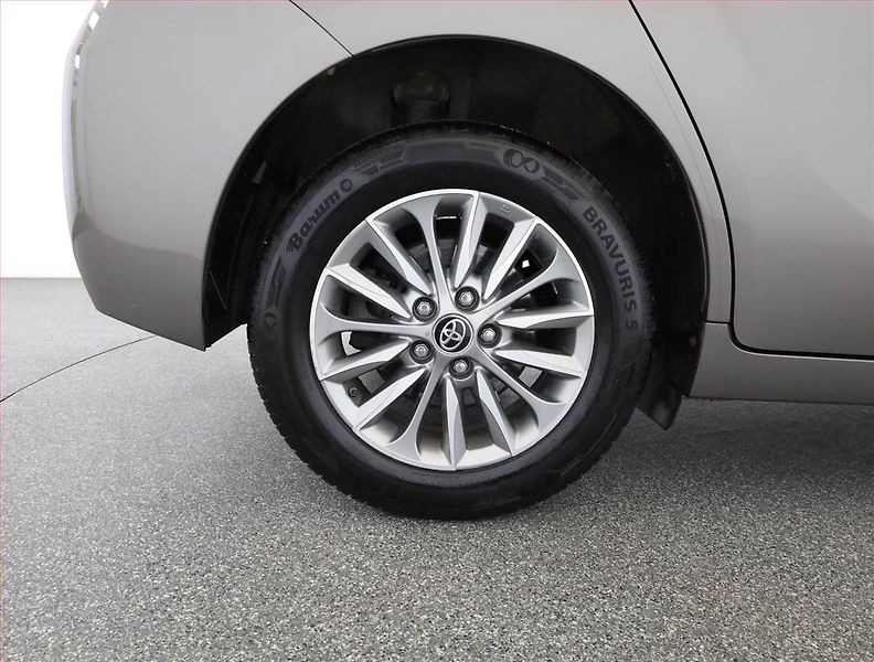 Toyota Verso (2017) 1.8 Valvematic, Automat - fotka 16 z 16
