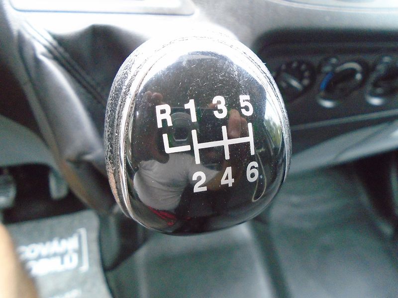 Ford Transit Custom (2015) 2.2 TDCi 6 míst, klima - fotka 24 z 25