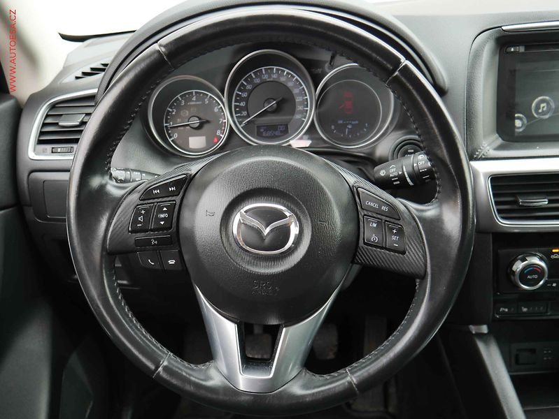 Mazda CX-5 (2017) 2.0i, 2.maj,ČR, LED, navi - fotka 13 z 22