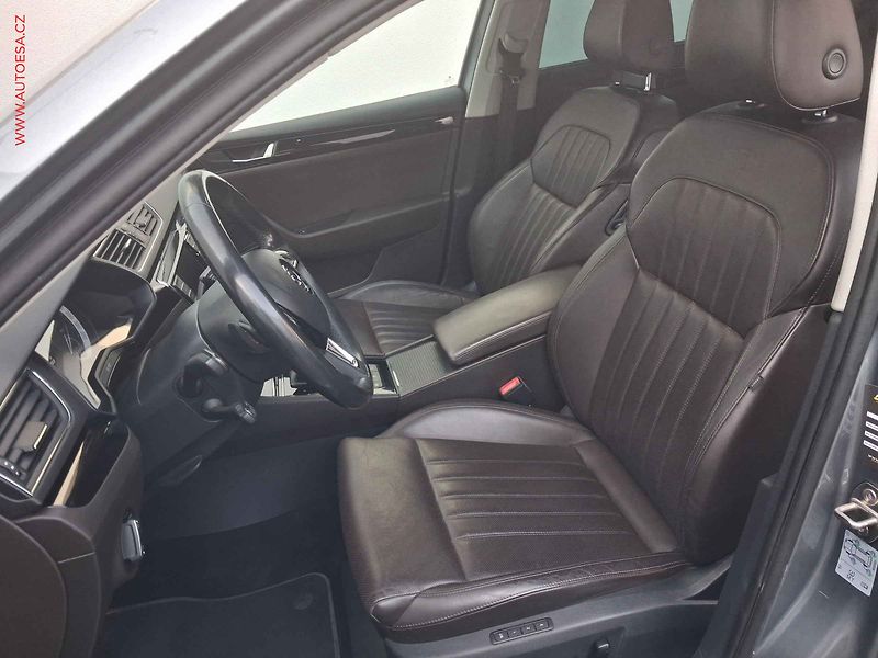 Škoda Superb (2016) 2.0TSI 4x4, ČR, DSG, navi - fotka 9 z 21