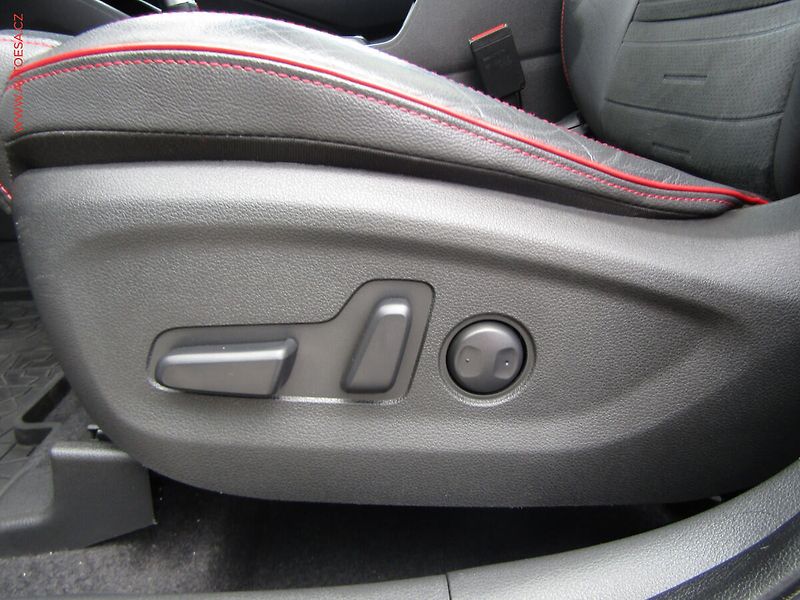 Hyundai Tucson (2020) 2.0 CRDi 4x4, 2.maj,ČR - fotka 11 z 26