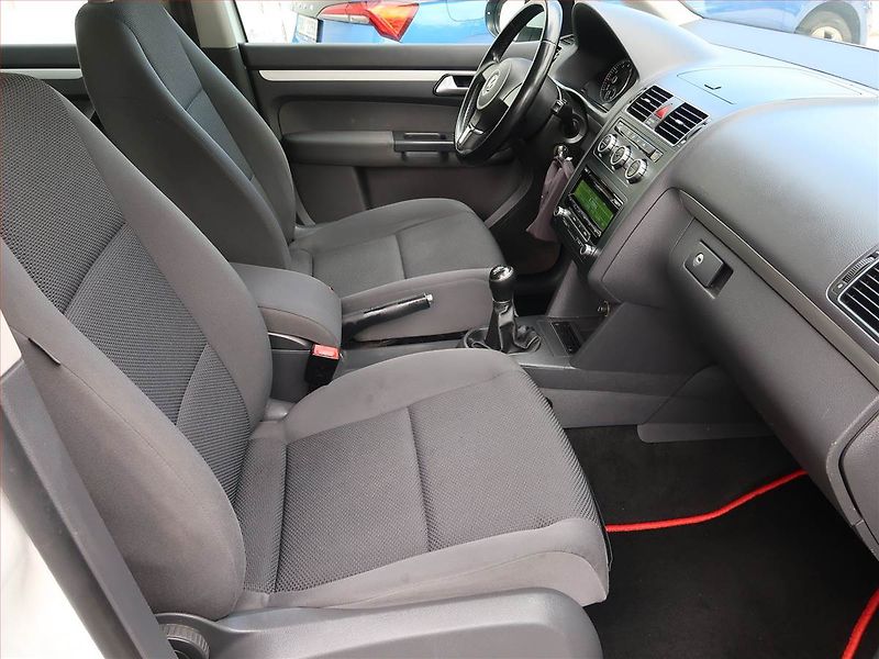 Volkswagen Touran (2015) 1.2 TSI, Serv.kniha, Tempomat - fotka 9 z 18