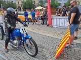 Přehlídku závodních aut a motocyklů pořádal Autoklub Mělník.