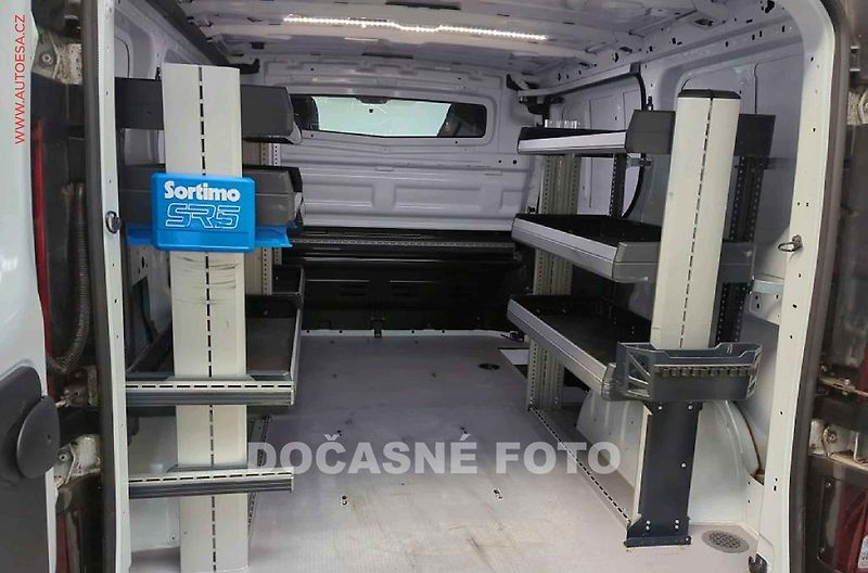 Renault Trafic (2021) 2.0dCi SORTIMO, navi, AC - fotka 8 z 9