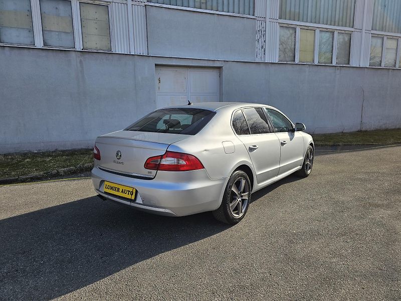 Škoda Superb (2011) 2.0TDI - fotka 5 z 19