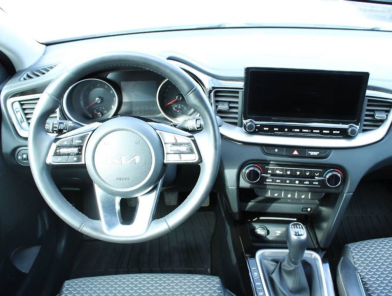 Kia XCeed (2023) 1.5 T-GDI 117kW manuál - fotka 5 z 32