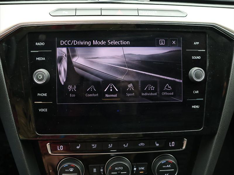 Volkswagen Passat Alltrack 2,0 TSI 162kW 4Motion - fotka 18 z 27