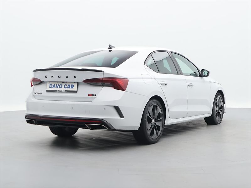 Škoda Octavia 2,0 TDI RS 4x4 Matrix DPH CZ - fotka 7 z 32