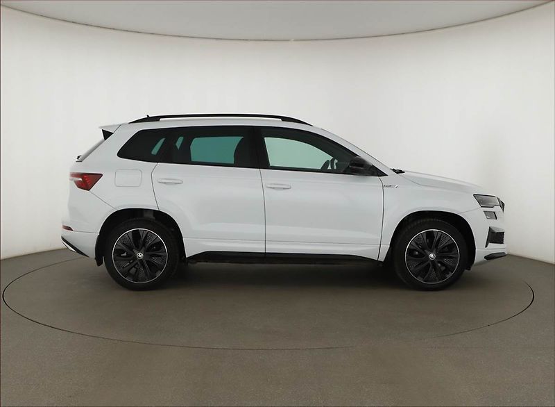Škoda Karoq (2023) Sportline 1.5 TSI - fotka 6 z 15