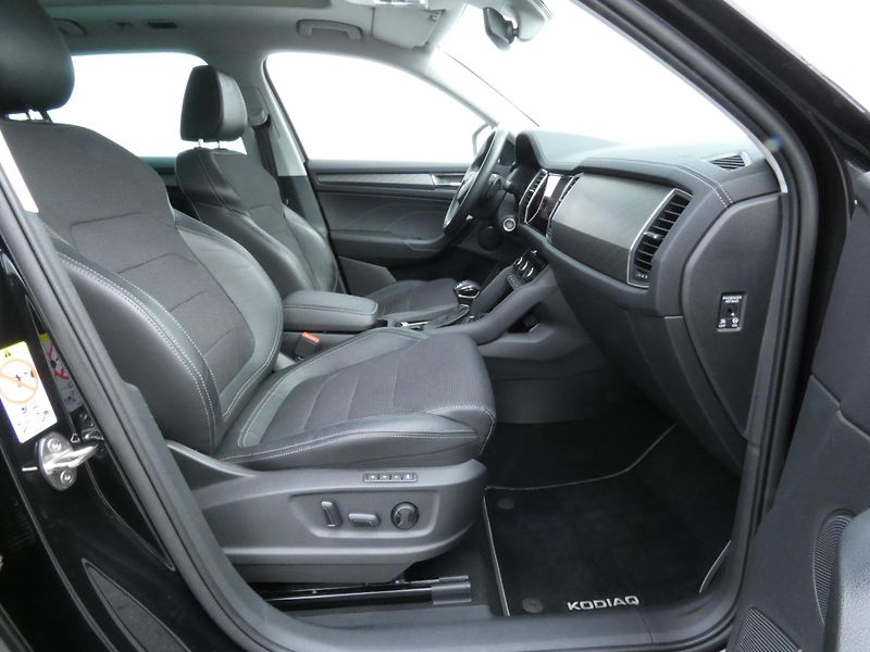 Škoda Kodiaq FL 4x4 Style 2.0 TDI /110kW  7 - fotka 20 z 30
