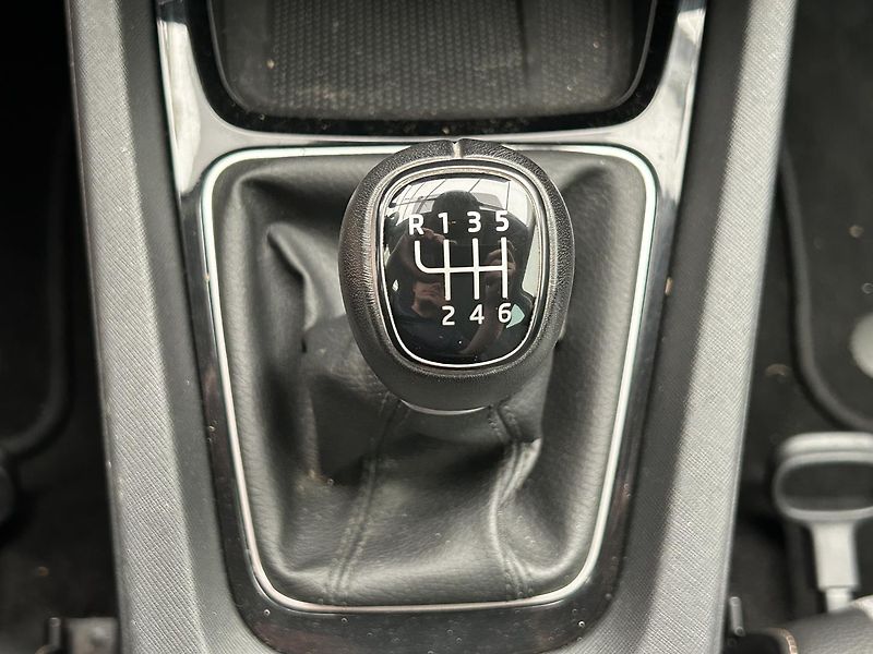 Škoda Octavia 1.5 TSI Top selection - fotka 21 z 35
