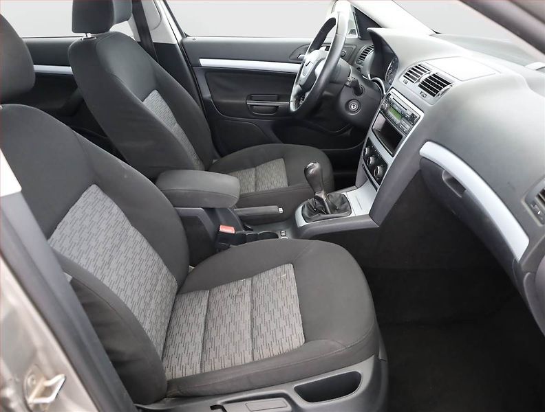 Škoda Octavia (2009) 2.0 TDI, Tažné, jezdí výborně - fotka 7 z 11