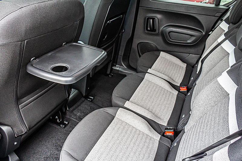 Citroën Berlingo (2026) 1,2 PLUS benzín 110k + STYL - fotka 24 z 25