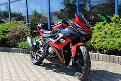 QJ Motor SRK 125 R (2025) MODEL 2025 SKLADEM NOVINKA - fotografie inzerátu
