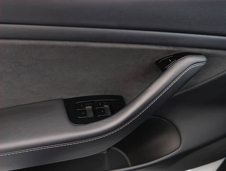 Tesla Model 3 (2020) Long Range 4WD 78kWh, SoH 89% - fotka 29 z 31
