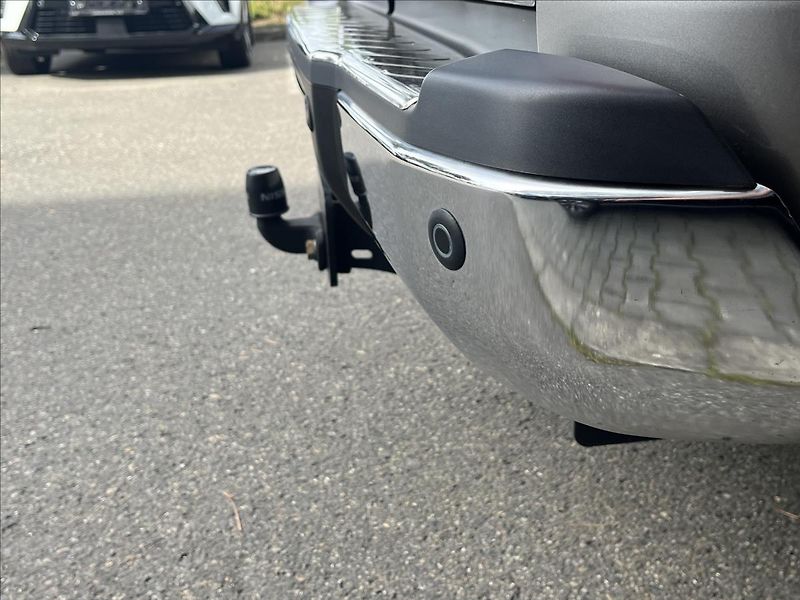 Nissan Navara 2,3 dCi  Tekna NP300 AT - fotka 25 z 39