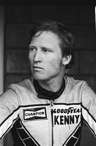 Kenny Roberts při tréninku na TT Holandska v Assenu v roce 1978., zdroj: Wikimedia Commons, Koen Suyk - Anefo, CC0