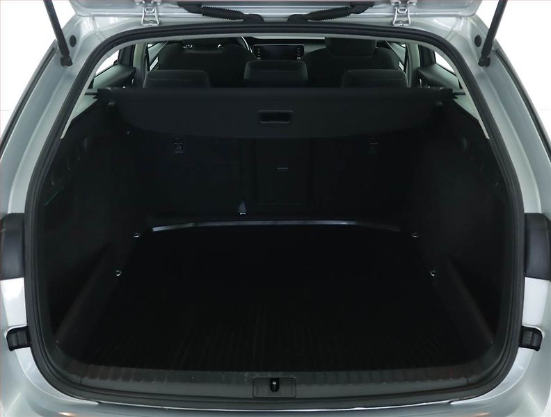 Škoda Octavia (2022) Ambition 2.0 TDI, ČR,1.maj - fotka 13 z 15