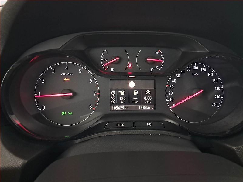 Opel Grandland X (2019) 1.2 Turbo, Serv.kniha - fotka 11 z 20