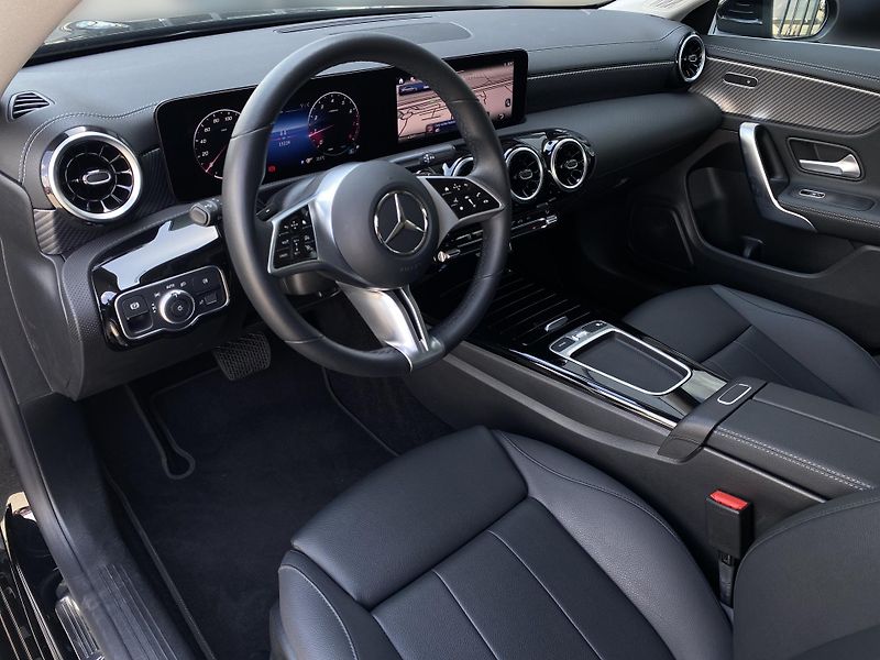 Mercedes-Benz CLA 200 kupé Progressive - fotka 9 z 26