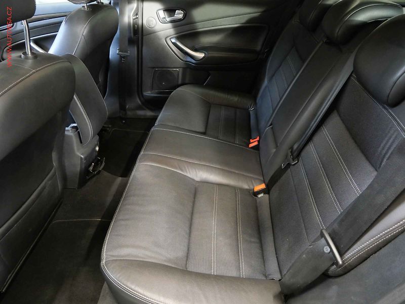 Ford Mondeo (2010) 2.0i, ČR, AT, xenon, autoAC - fotka 11 z 20