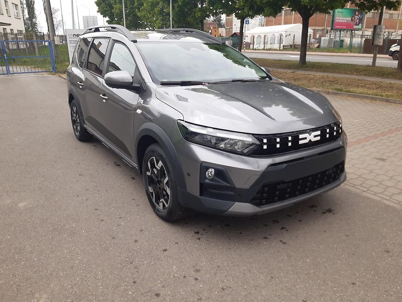 Dacia Jogger (2026) Journey hybrid 155 7 míst - fotka 2 z 19