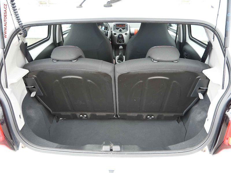 Citroën C1 (2017) 1.2i, ČR, Klima - fotka 7 z 17